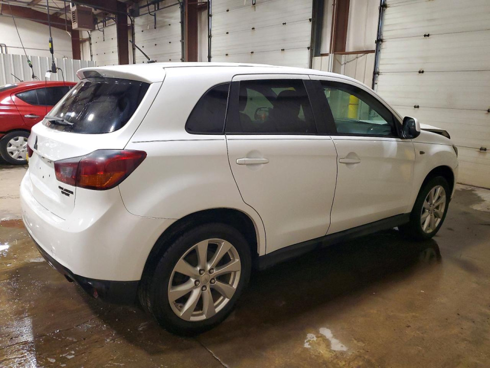 Mitsubishi OUTLANDER 2015 — Copart