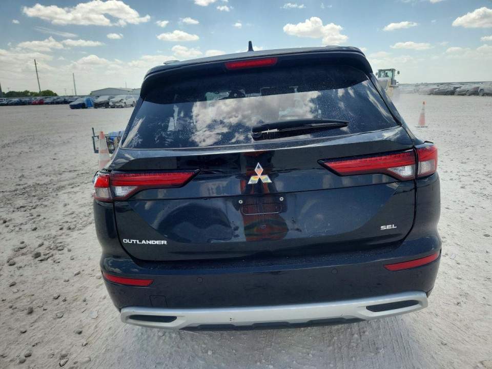 Mitsubishi OUTLANDER 2023 — Copart