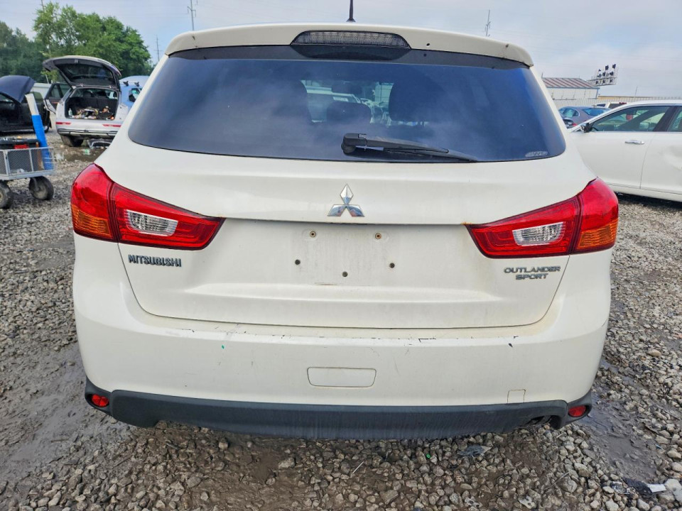 Mitsubishi OUTLANDER 2015 — Copart
