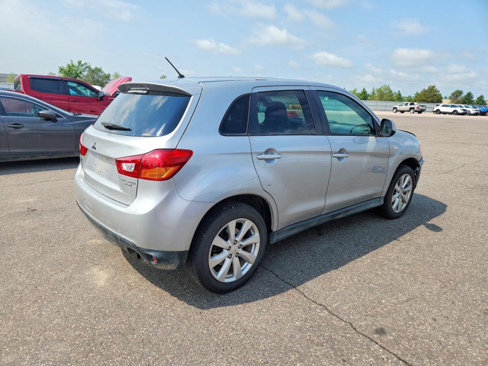 Mitsubishi OUTLANDER 2015 — Copart