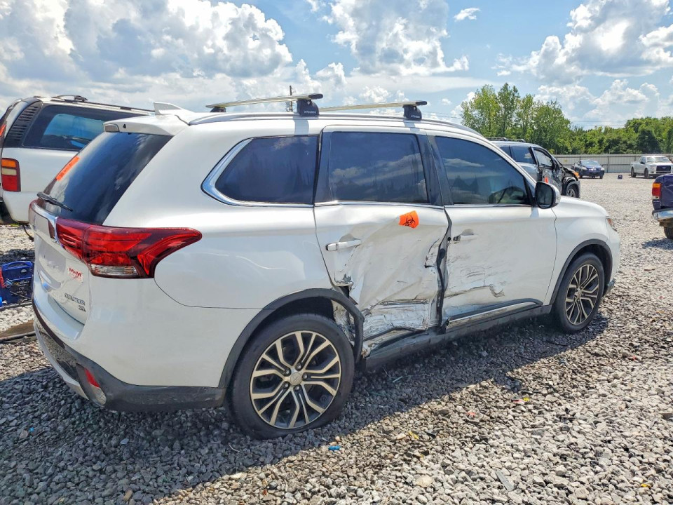 Mitsubishi OUTLANDER 2017 — Copart