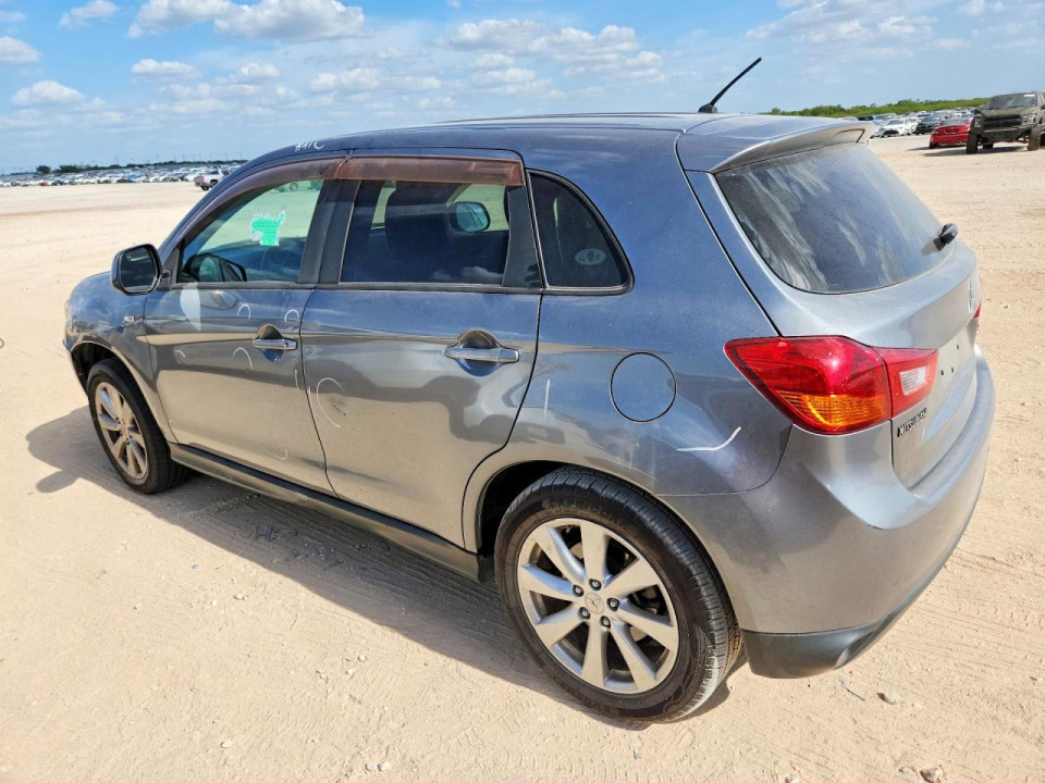 Mitsubishi OUTLANDER 2015 — Copart