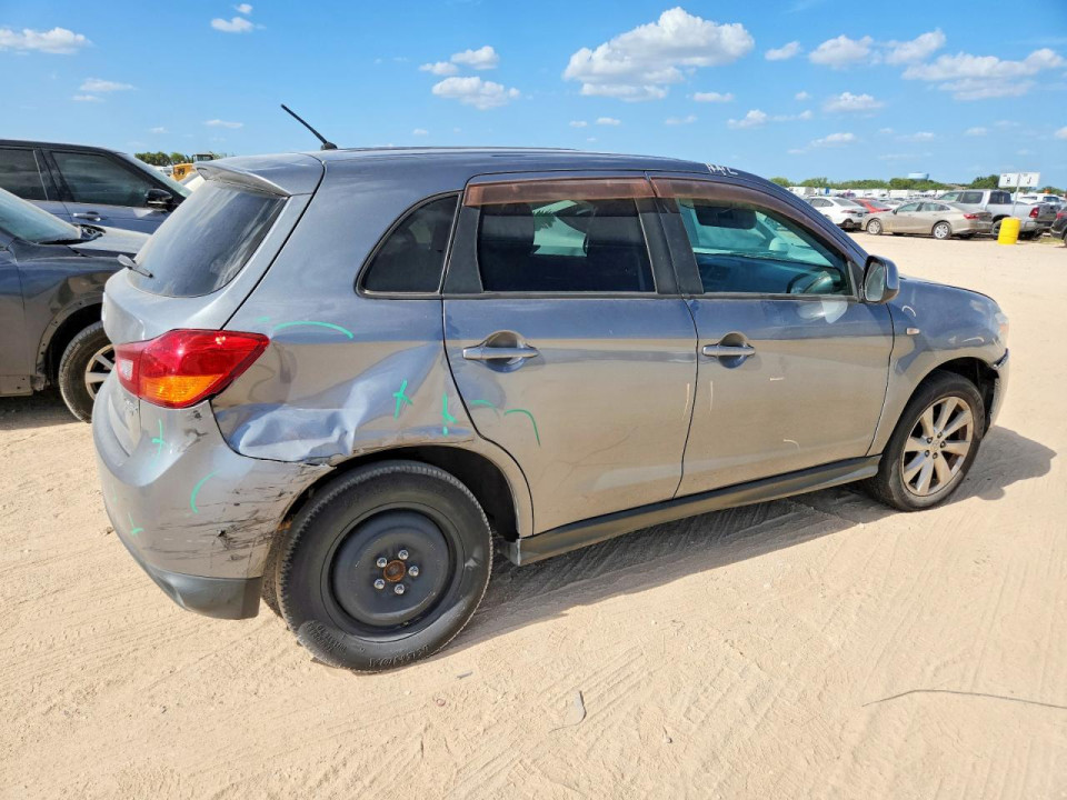 Mitsubishi OUTLANDER 2015 — Copart