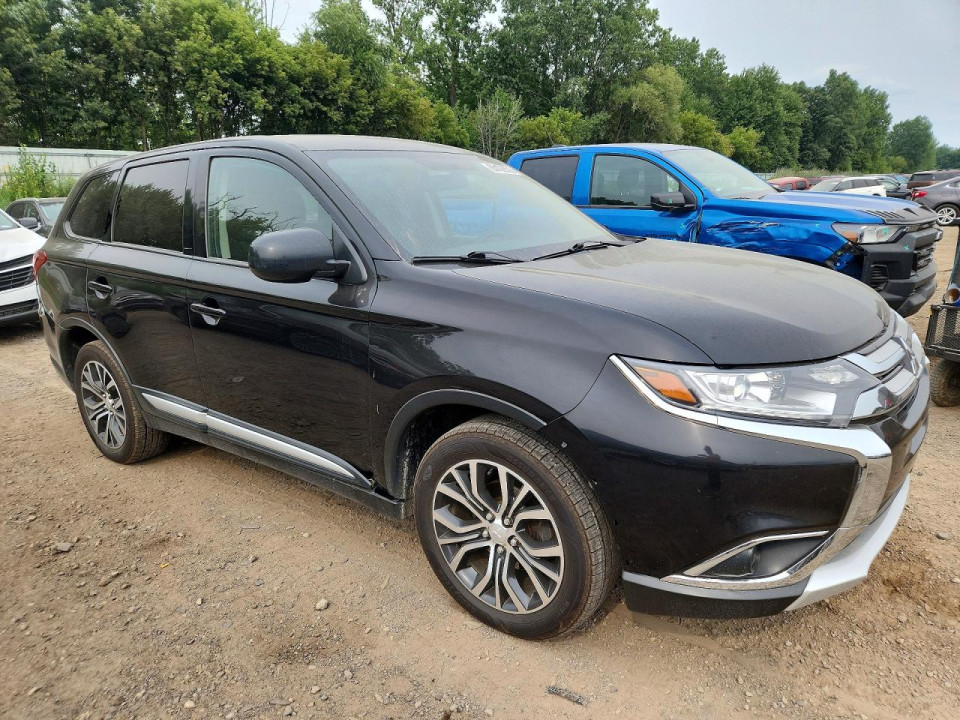 Mitsubishi OUTLANDER 2017 — Copart