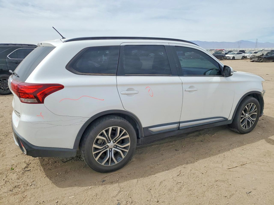 Mitsubishi OUTLANDER 2016 — Copart