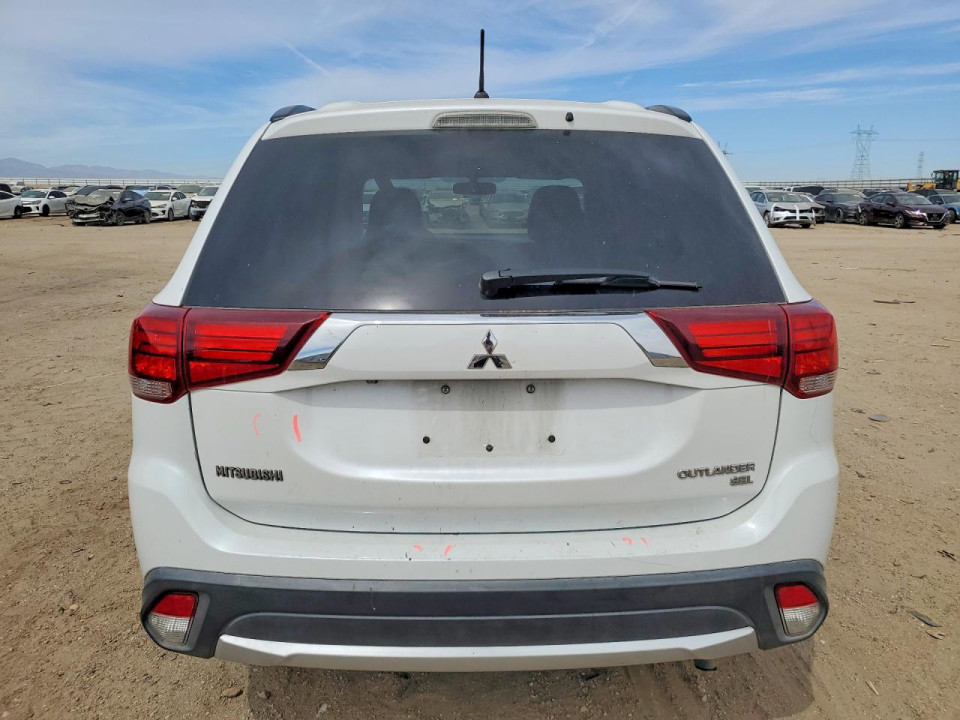 Mitsubishi OUTLANDER 2016 — Copart