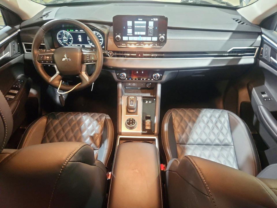 Mitsubishi OUTLANDER 2025 — Copart