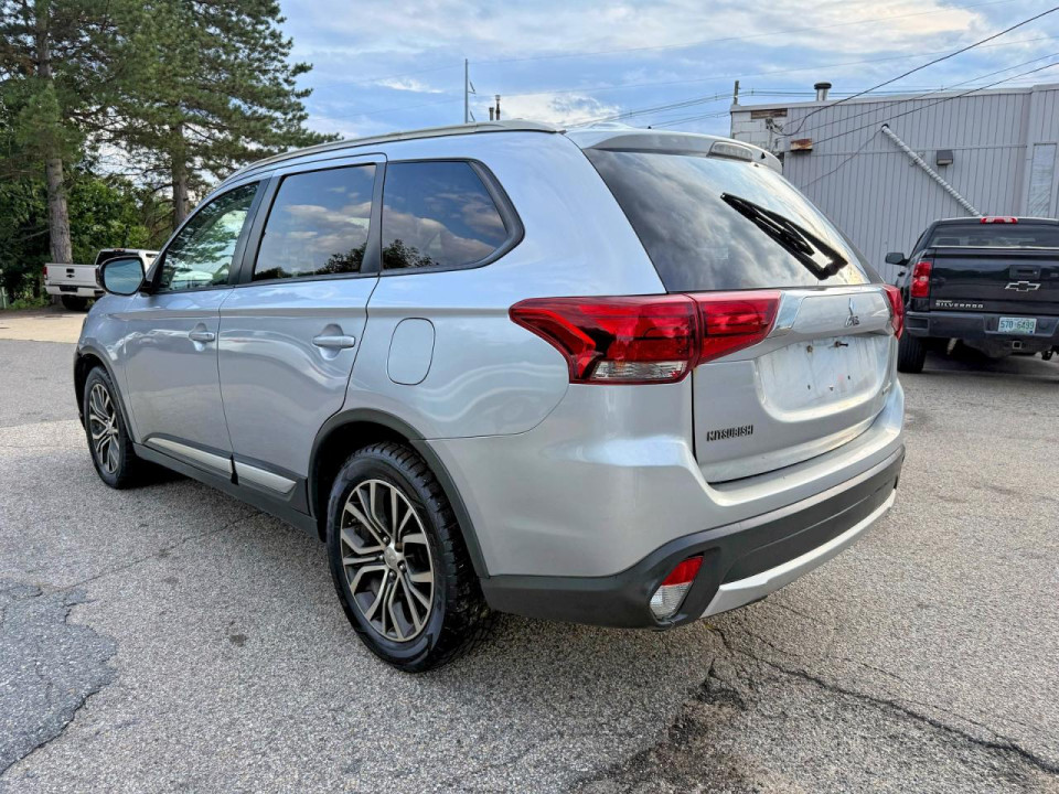 Mitsubishi OUTLANDER 2016 — Copart
