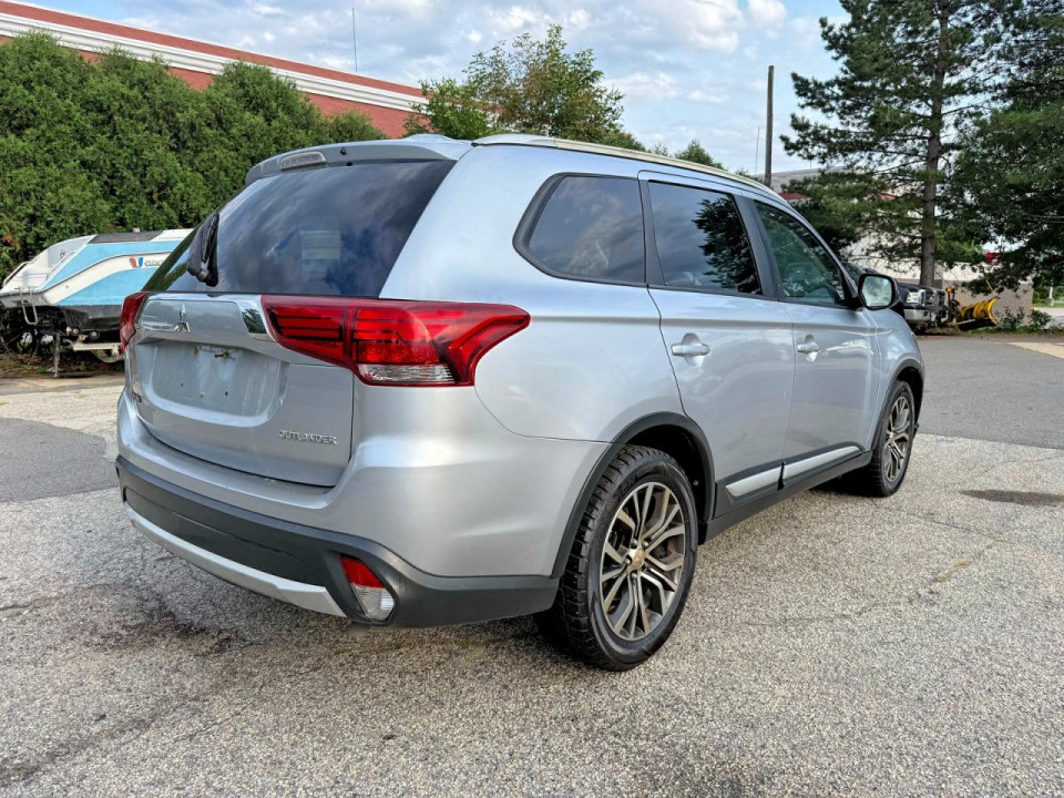 Mitsubishi OUTLANDER 2016 — Copart