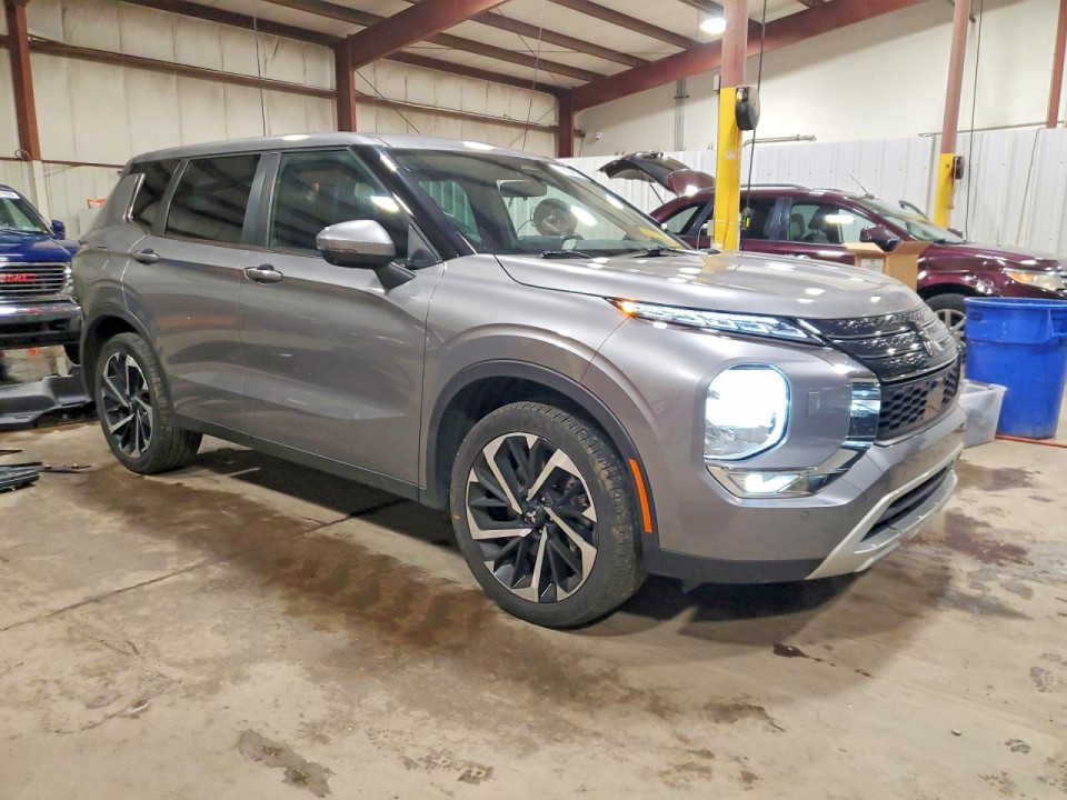 Mitsubishi OUTLANDER 2023 — Copart