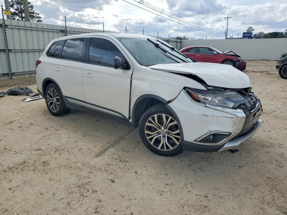 Mitsubishi OUTLANDER 2017 — Copart