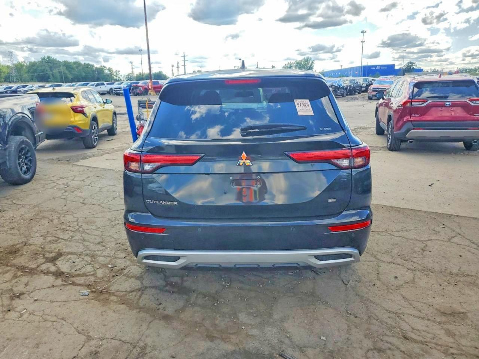 Mitsubishi OUTLANDER 2024 — Copart