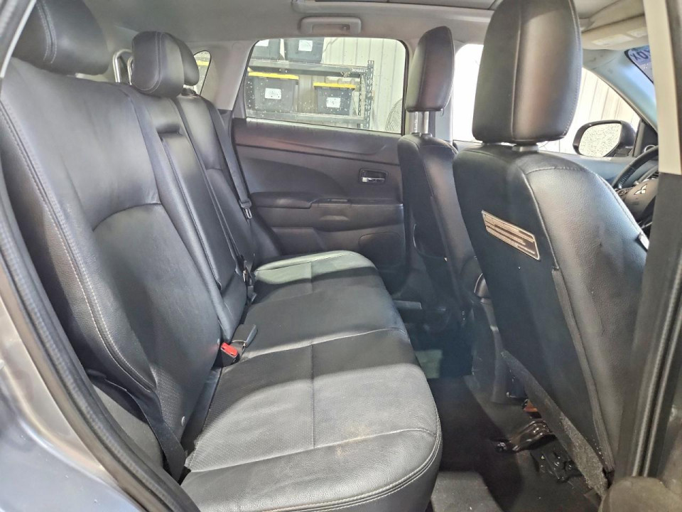 Mitsubishi OUTLANDER 2015 — Copart