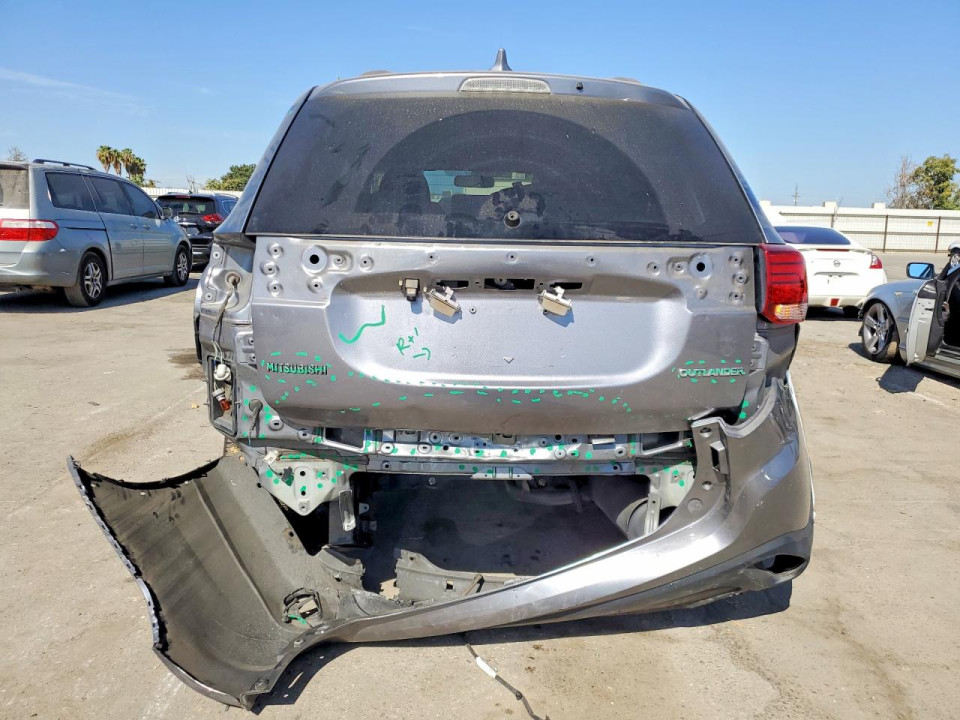 Mitsubishi OUTLANDER 2017 — Copart