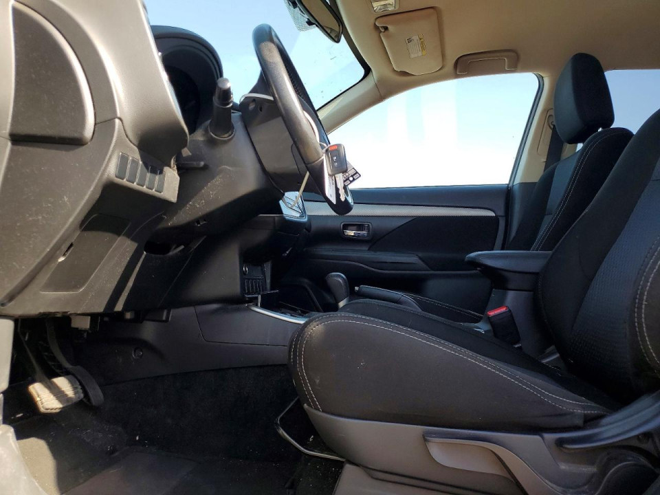 Mitsubishi OUTLANDER 2017 — Copart