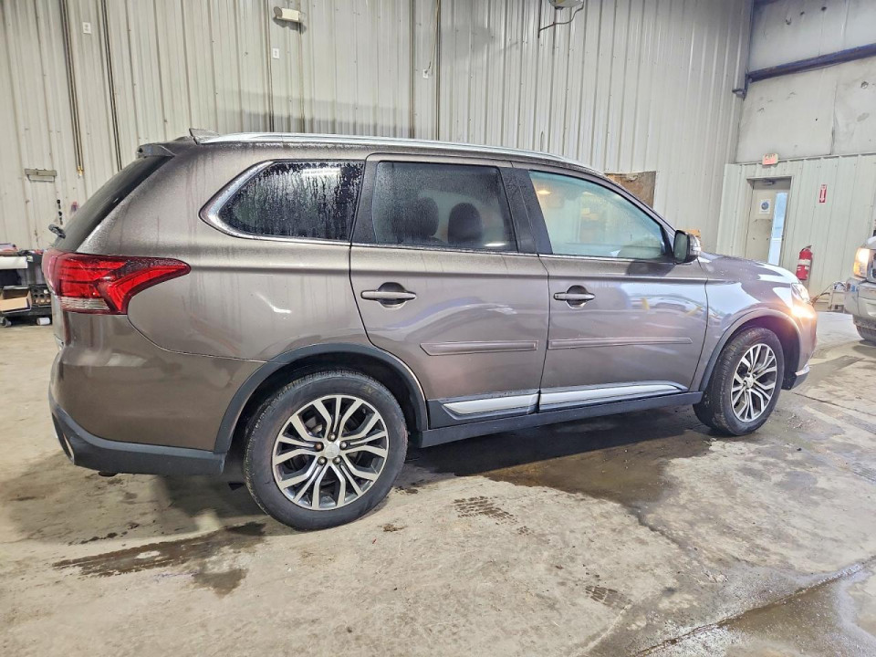 Mitsubishi OUTLANDER 2017 — Copart