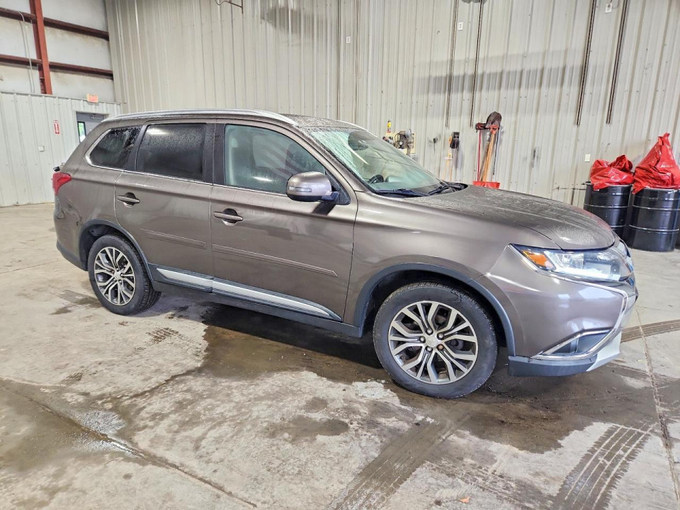 Mitsubishi OUTLANDER 2017 — Copart