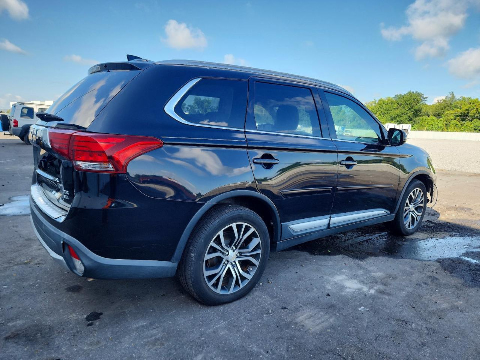 Mitsubishi OUTLANDER 2017 — Copart