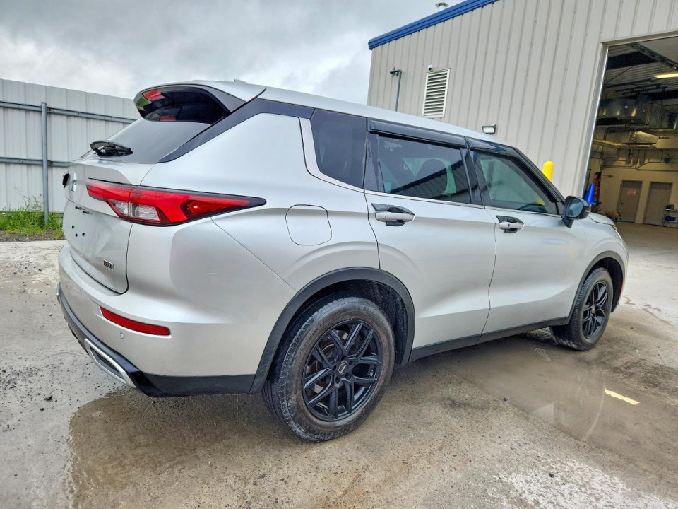 Mitsubishi OUTLANDER 2023 — Copart