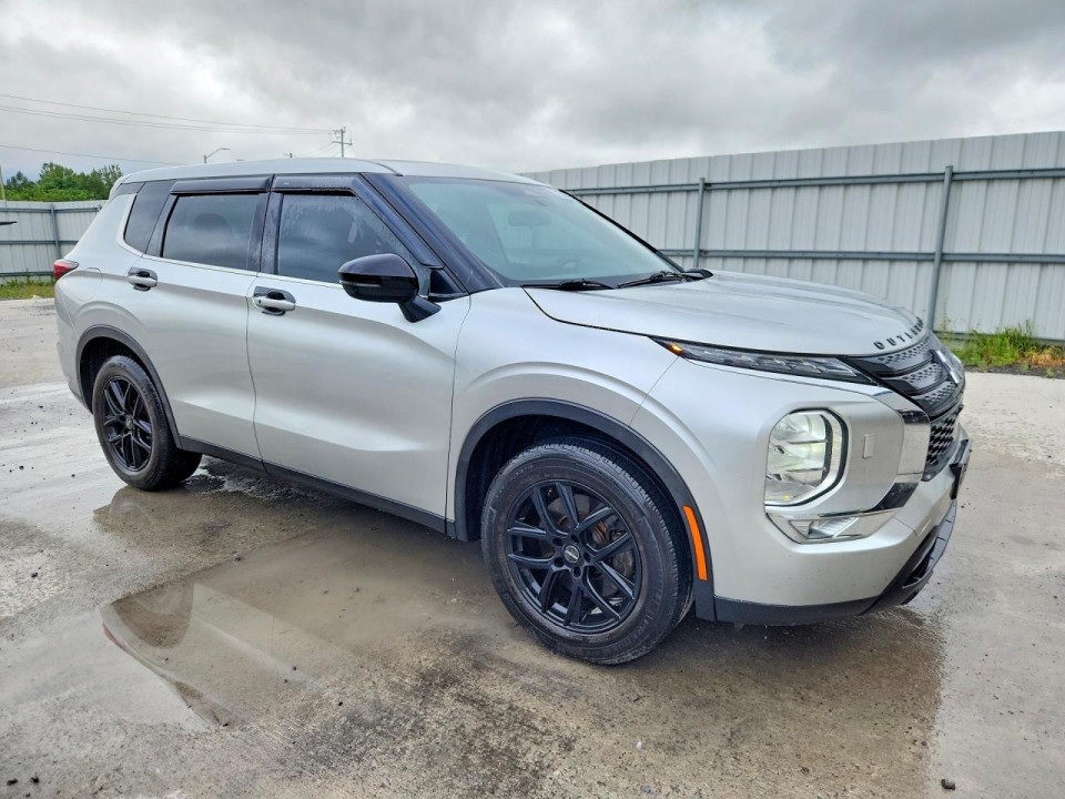 Mitsubishi OUTLANDER 2023 — Copart