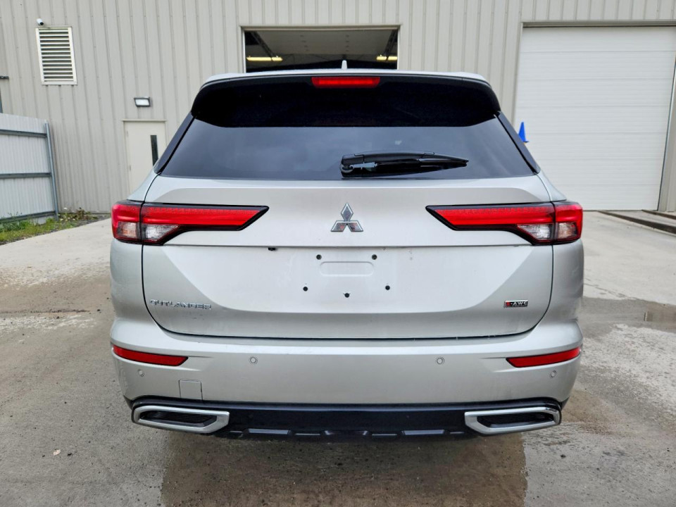 Mitsubishi OUTLANDER 2023 — Copart