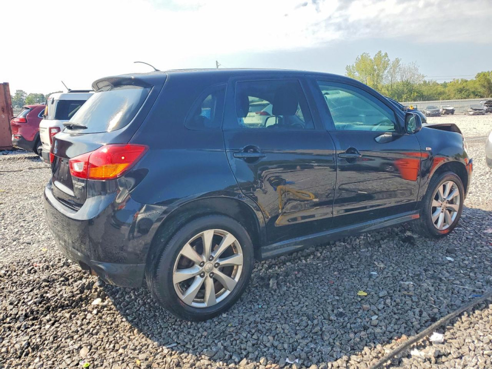 Mitsubishi OUTLANDER 2015 — Copart