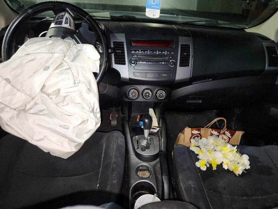 Mitsubishi OUTLANDER 2013 — Copart