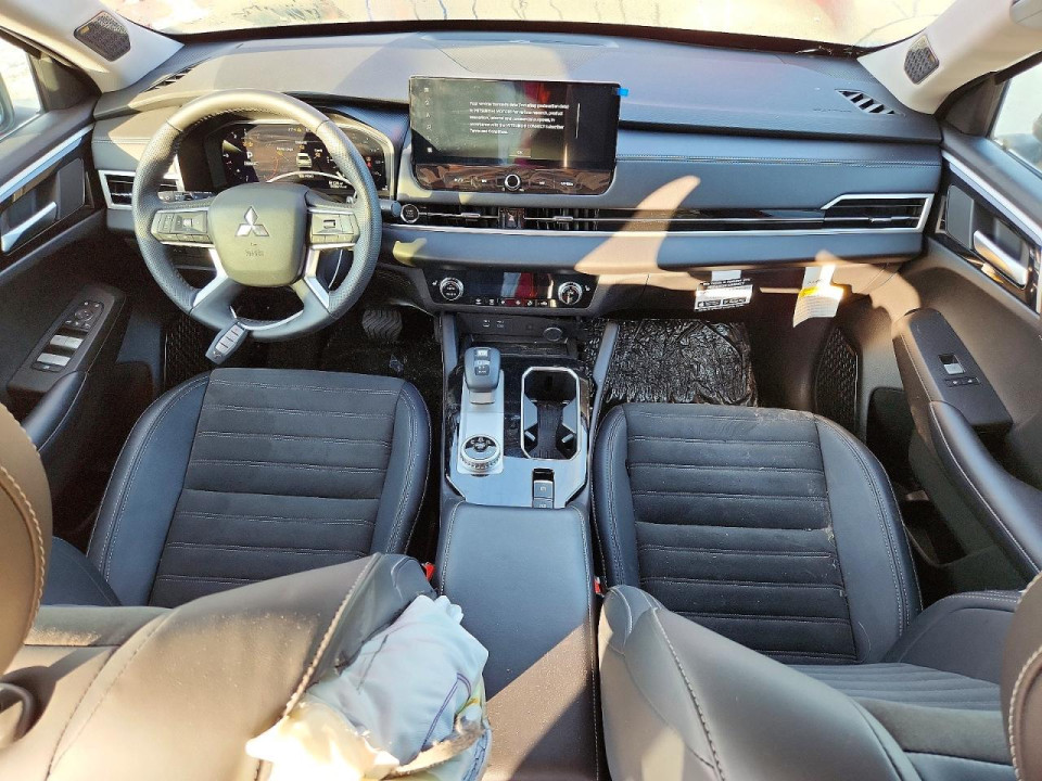 Mitsubishi OUTLANDER 2025 — Copart