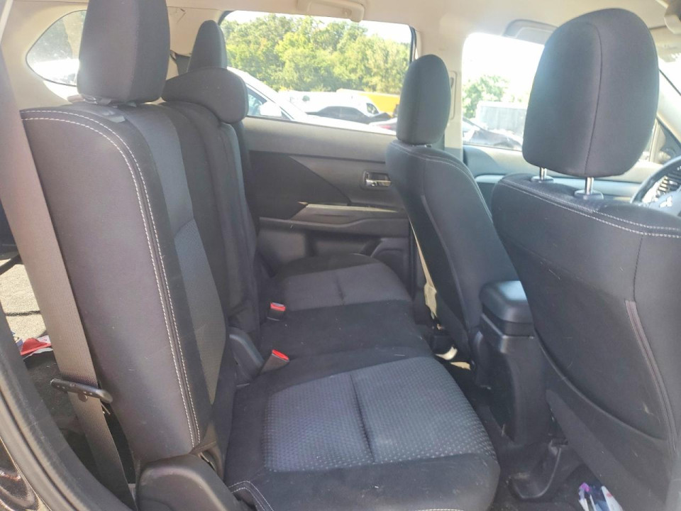 Mitsubishi OUTLANDER 2017 — Copart