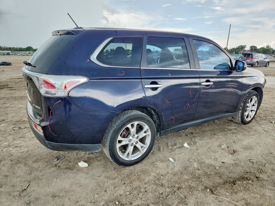 Mitsubishi OUTLANDER 2014 — Copart