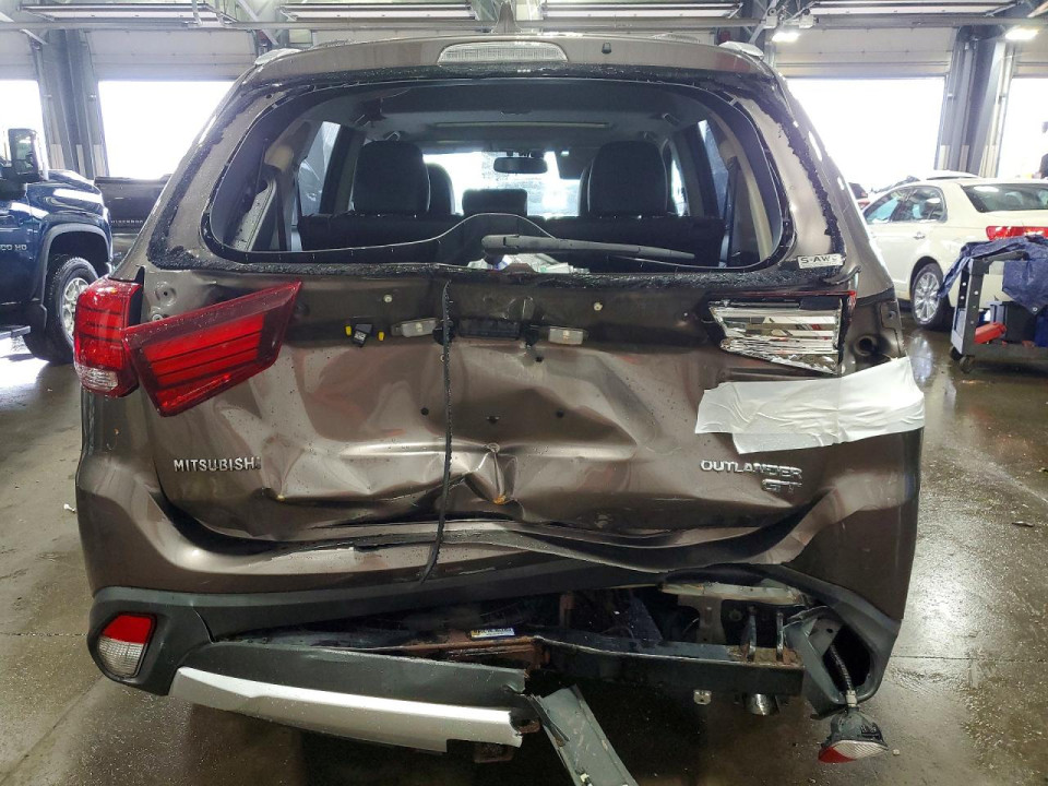 Mitsubishi OUTLANDER 2017 — Copart