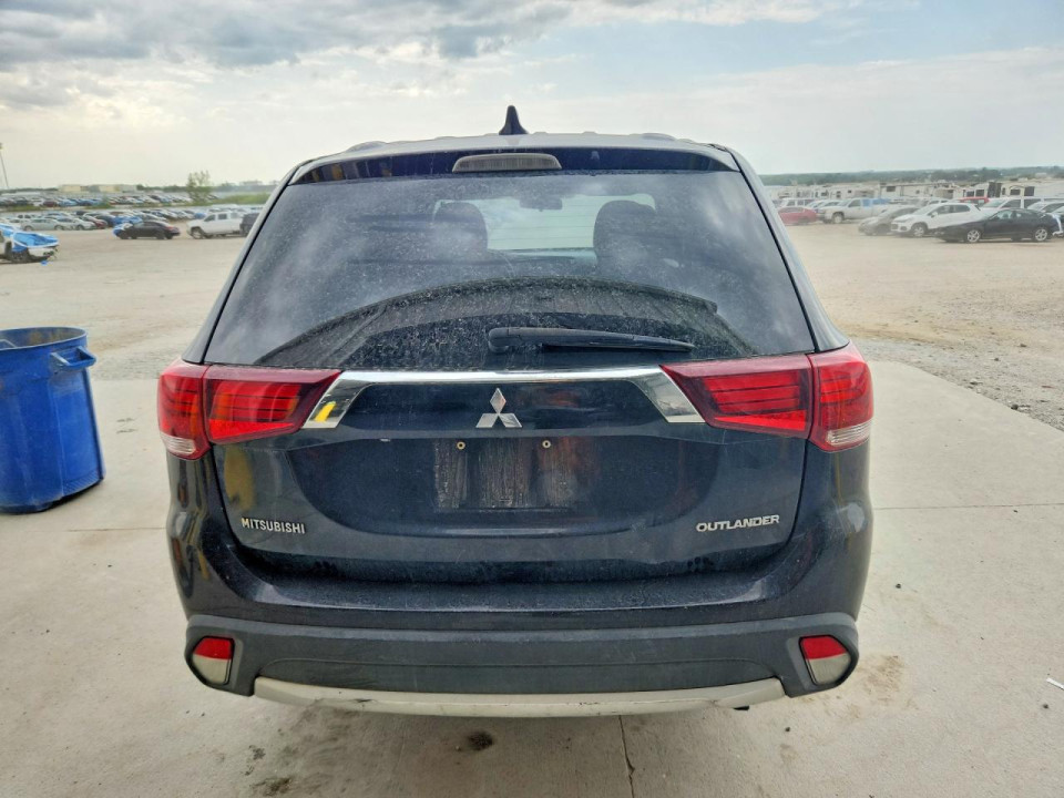 Mitsubishi OUTLANDER 2017 — Copart
