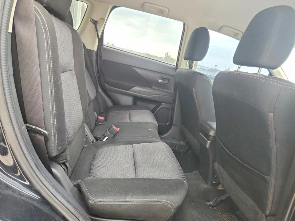 Mitsubishi OUTLANDER 2017 — Copart