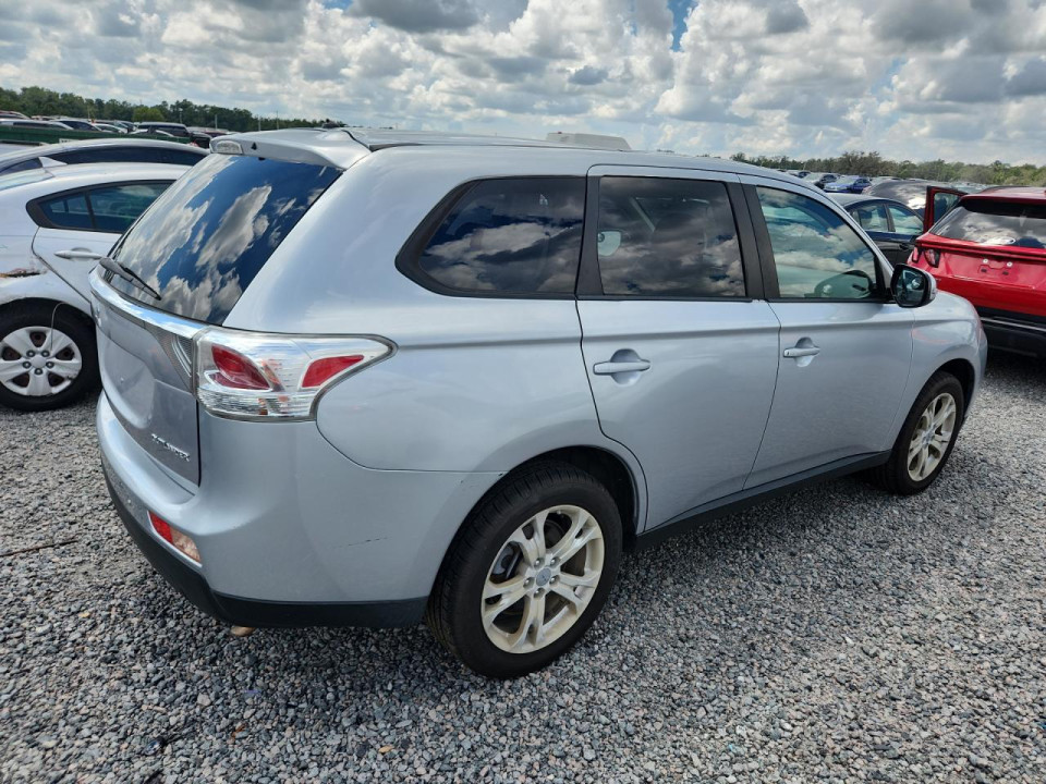 Mitsubishi OUTLANDER 2014 — Copart