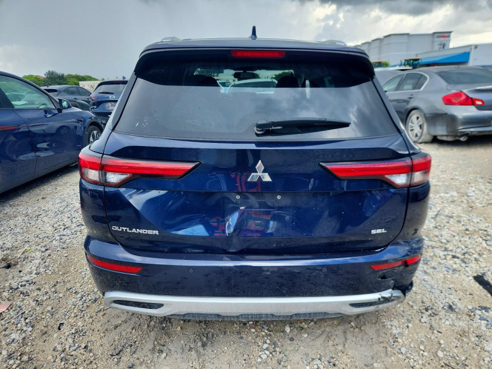 Mitsubishi OUTLANDER 2023 — Copart