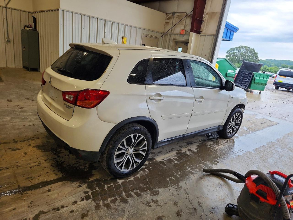 Mitsubishi OUTLANDER 2017 — Copart
