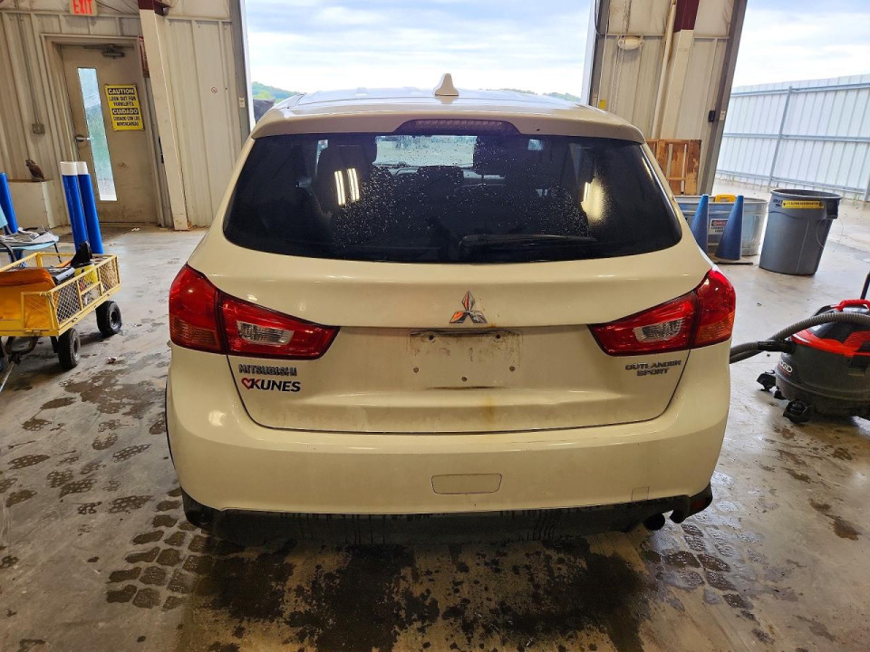 Mitsubishi OUTLANDER 2017 — Copart