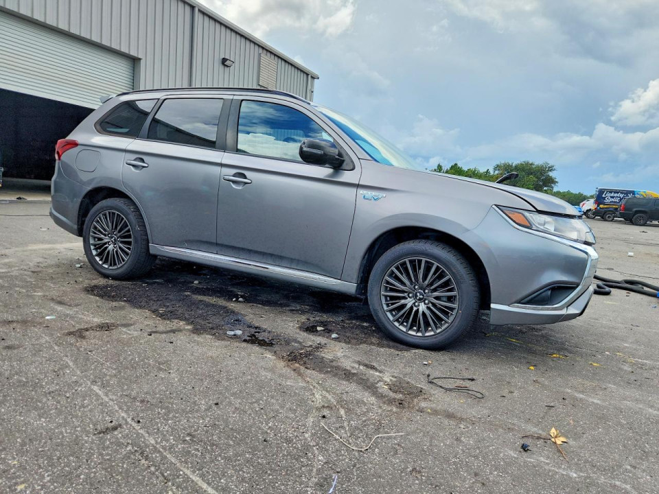 Mitsubishi OUTLANDER 2021 — Copart