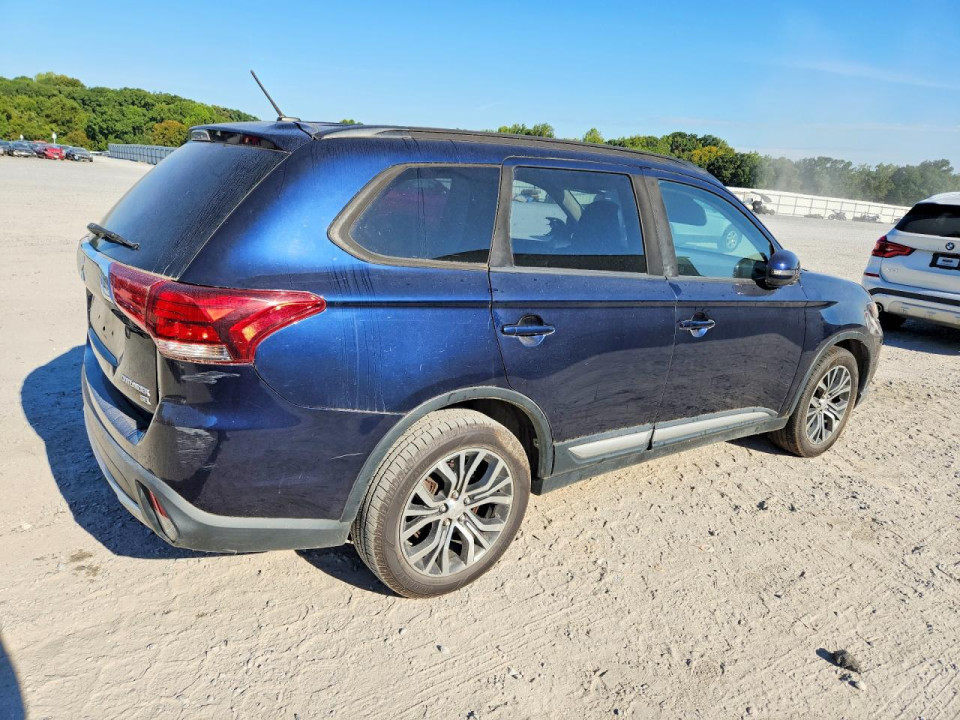 Mitsubishi OUTLANDER 2016 — Copart