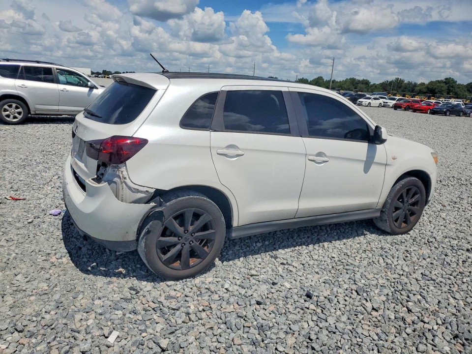 Mitsubishi OUTLANDER 2015 — Copart