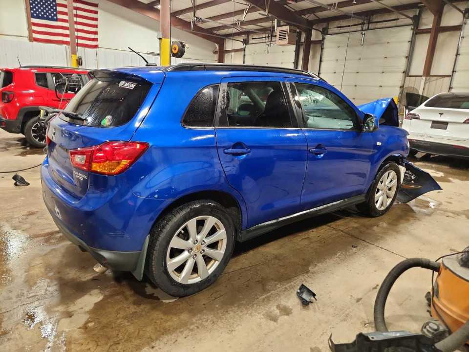 Mitsubishi OUTLANDER 2015 — Copart