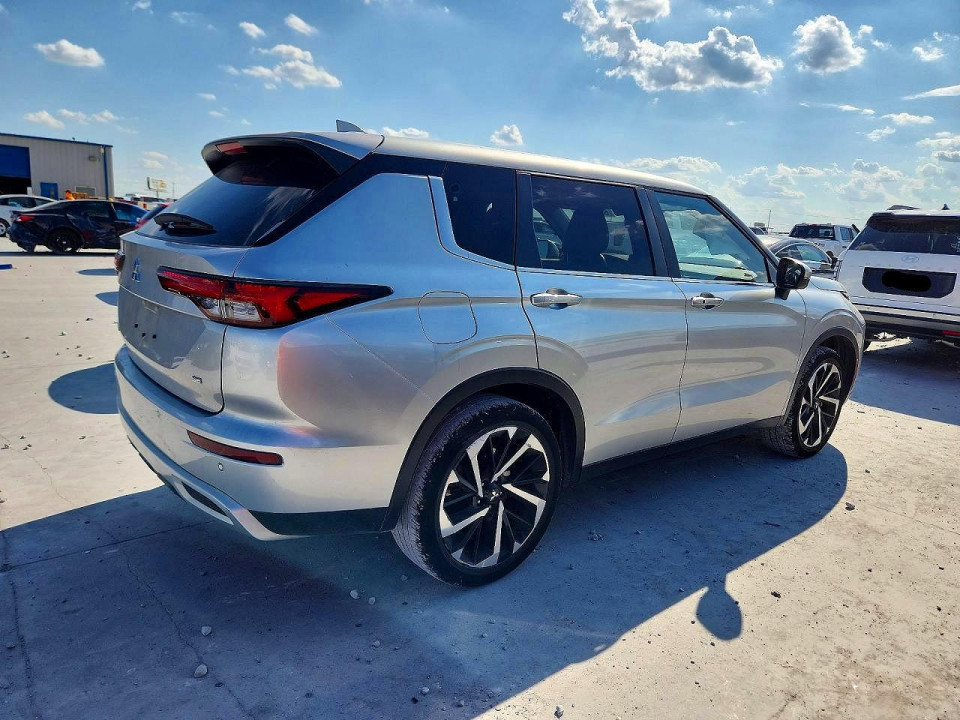 Mitsubishi OUTLANDER 2024 — Copart