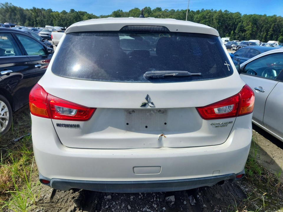 Mitsubishi OUTLANDER 2016 — Copart