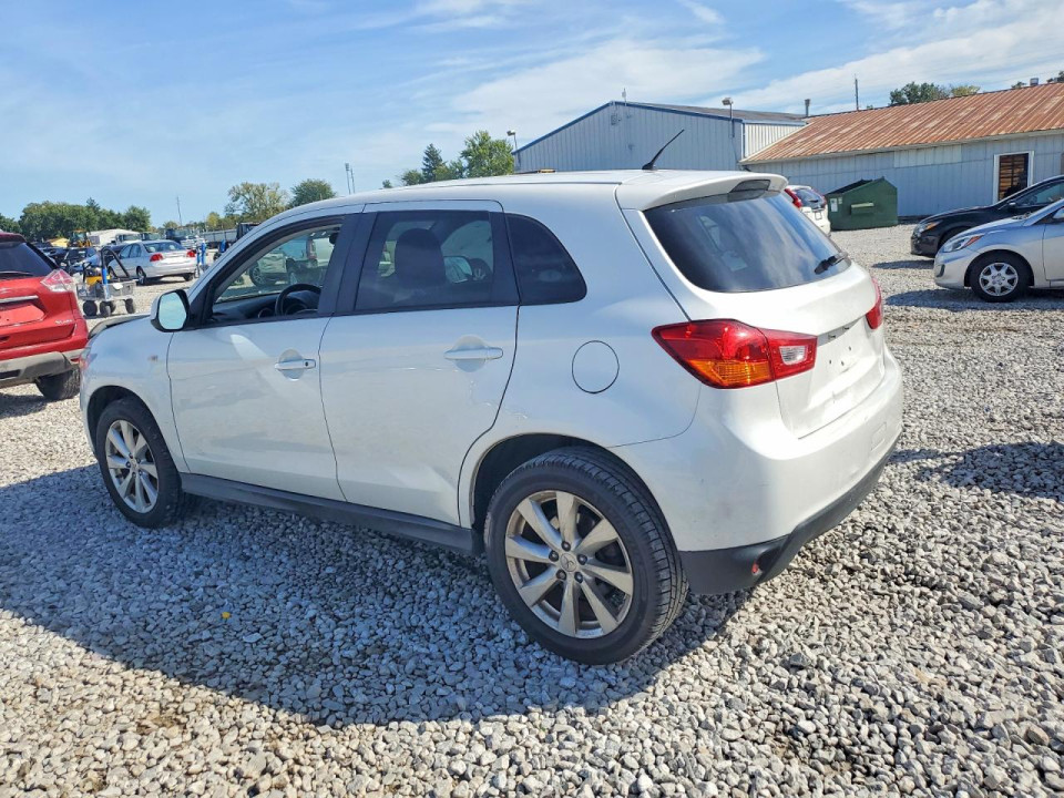 Mitsubishi OUTLANDER 2015 — Copart