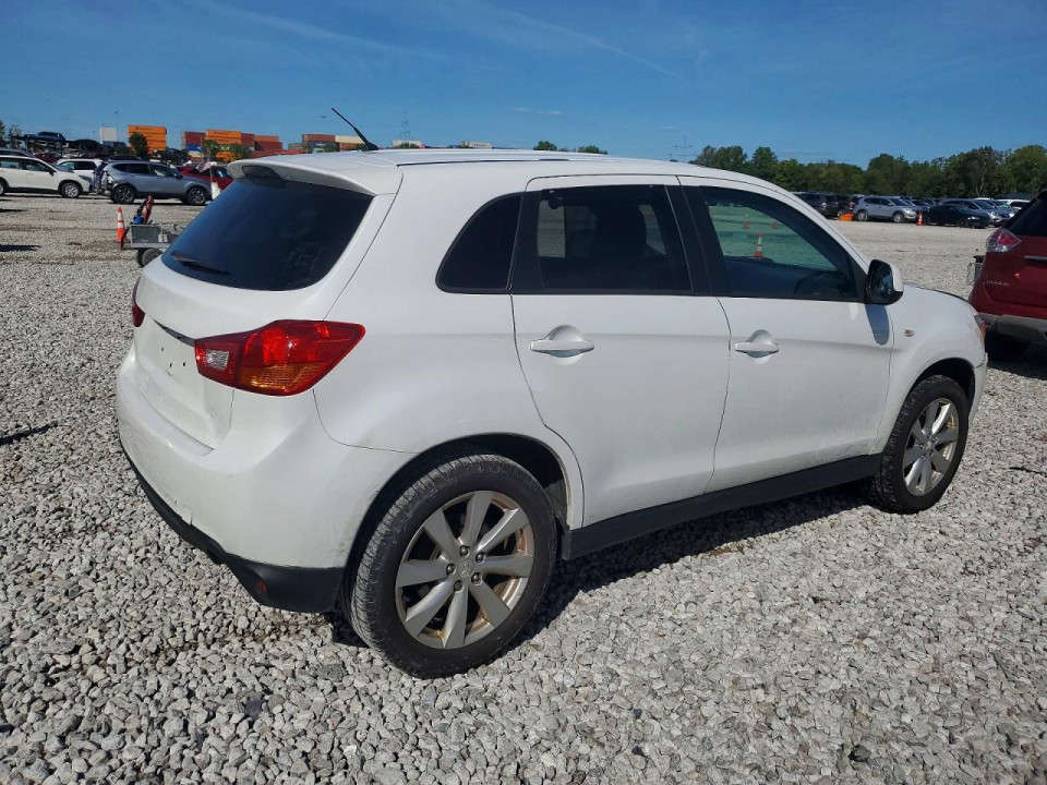 Mitsubishi OUTLANDER 2015 — Copart