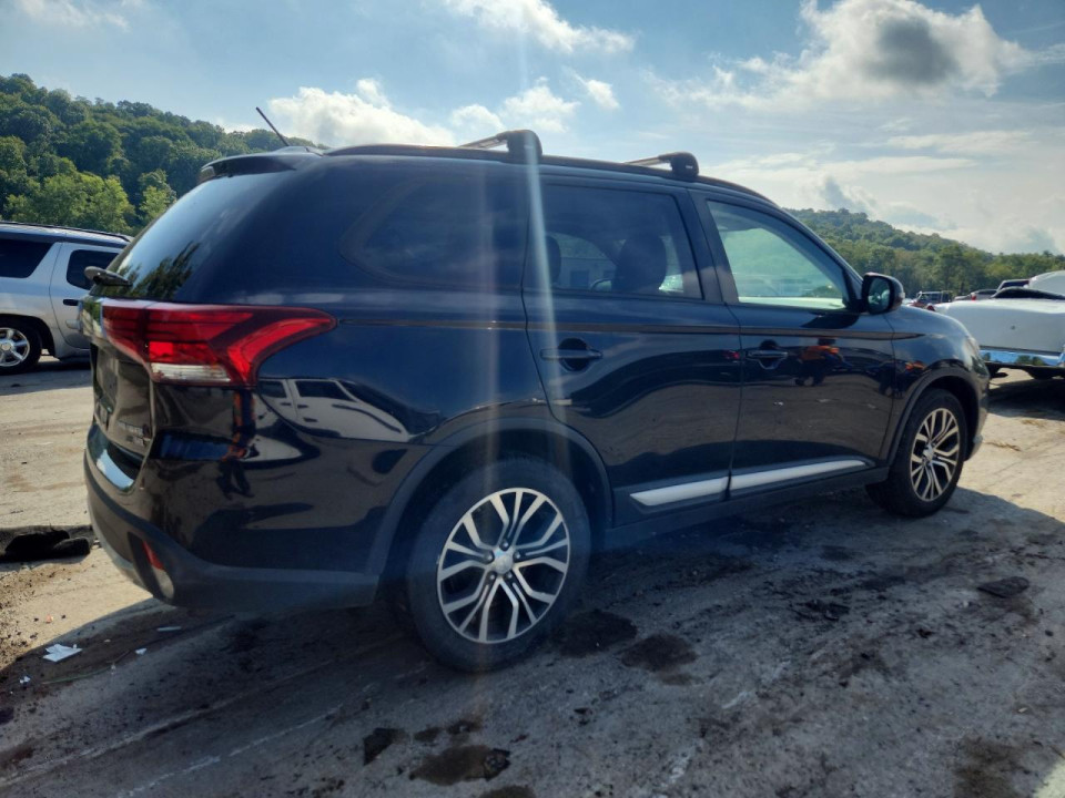 Mitsubishi OUTLANDER 2016 — Copart