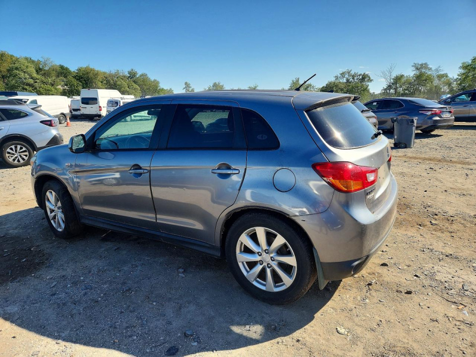 Mitsubishi OUTLANDER 2015 — Copart