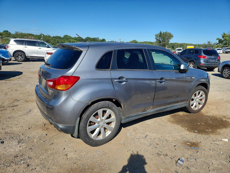 Mitsubishi OUTLANDER 2015 — Copart