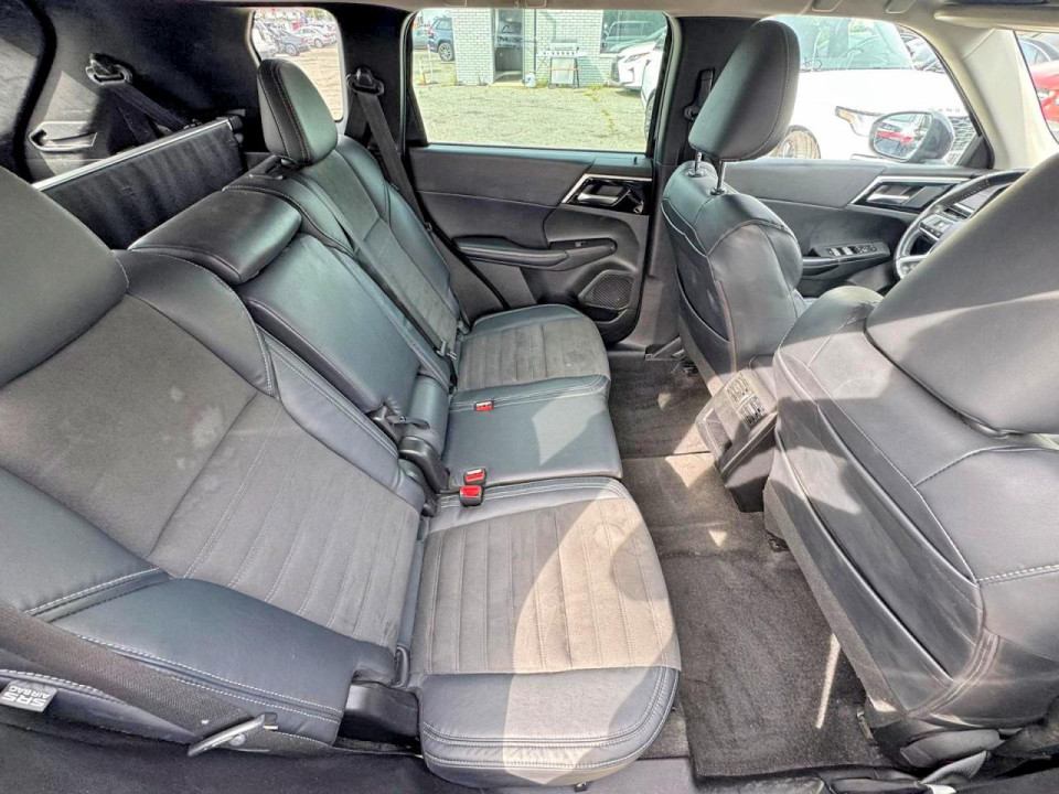 Mitsubishi OUTLANDER 2023 — Copart