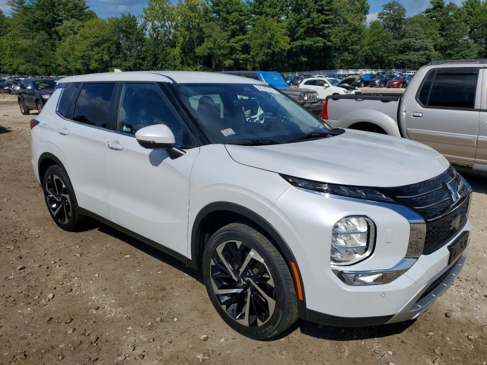 Mitsubishi OUTLANDER 2024 — Copart